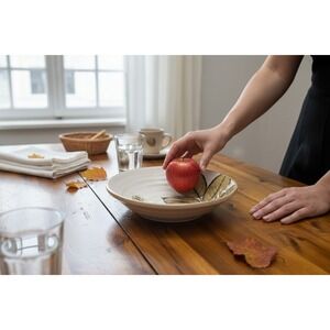 Ceramica Cuore Pasta Bowl Unisex 8.5" White Very Good Autunno in Italia Leaf